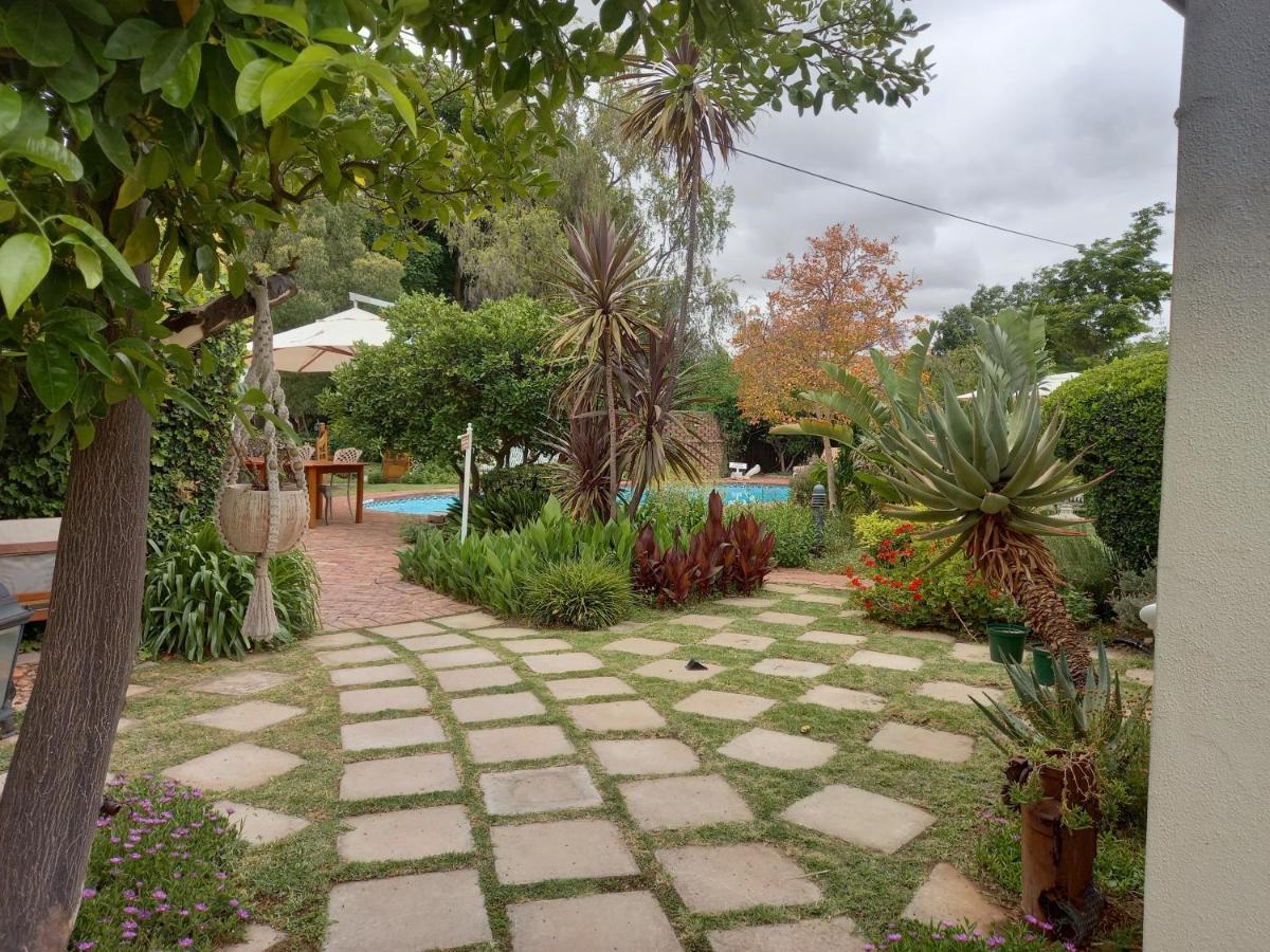 La Pension Guest House Oudtshoorn Exterior foto